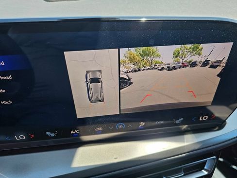 New 2026 Chevrolet Traverse LT w/ Enhanced Driving Package FWD image 31