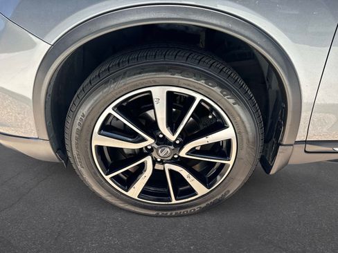 Used 2019 Nissan Rogue SL AWD/4WD image 10