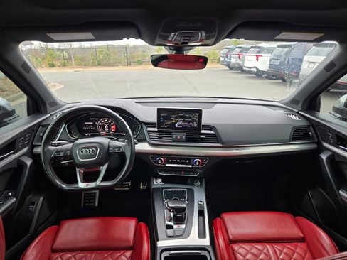 Used 2018 Audi SQ5 Prestige w/ Prestige Package image 10