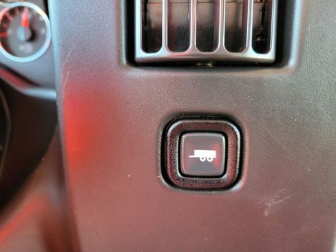 Used 2024 GMC Savana 2500 w/ Driver Convenience Package image 13