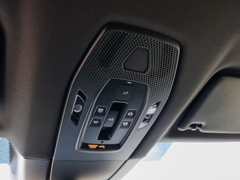 New 2025 Porsche Macan Electric RWD image 21