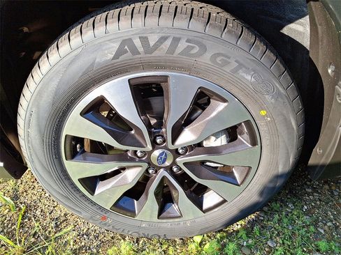 New 2025 Subaru Outback Limited image 5