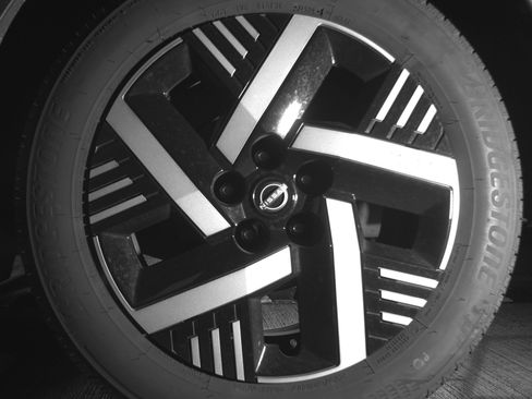 Used 2025 Nissan Kicks SV image 14