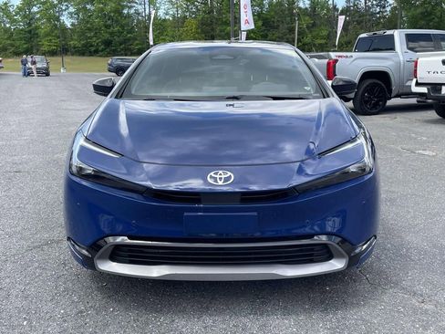 Used 2025 Toyota Prius XLE FWD image 6