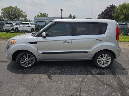 Used 2013 Kia Soul + w/ Audio Pkg FWD image 8