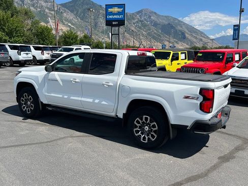 Used 2024 Chevrolet Colorado Z71 w/ Z71 Convenience Package 2 AWD/4WD image 12