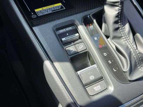 Used 2025 Honda CR-V EX-L image 31