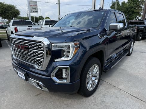 Used 2021 GMC Sierra 1500 Denali w/ Driver Alert Package II AWD/4WD image 8
