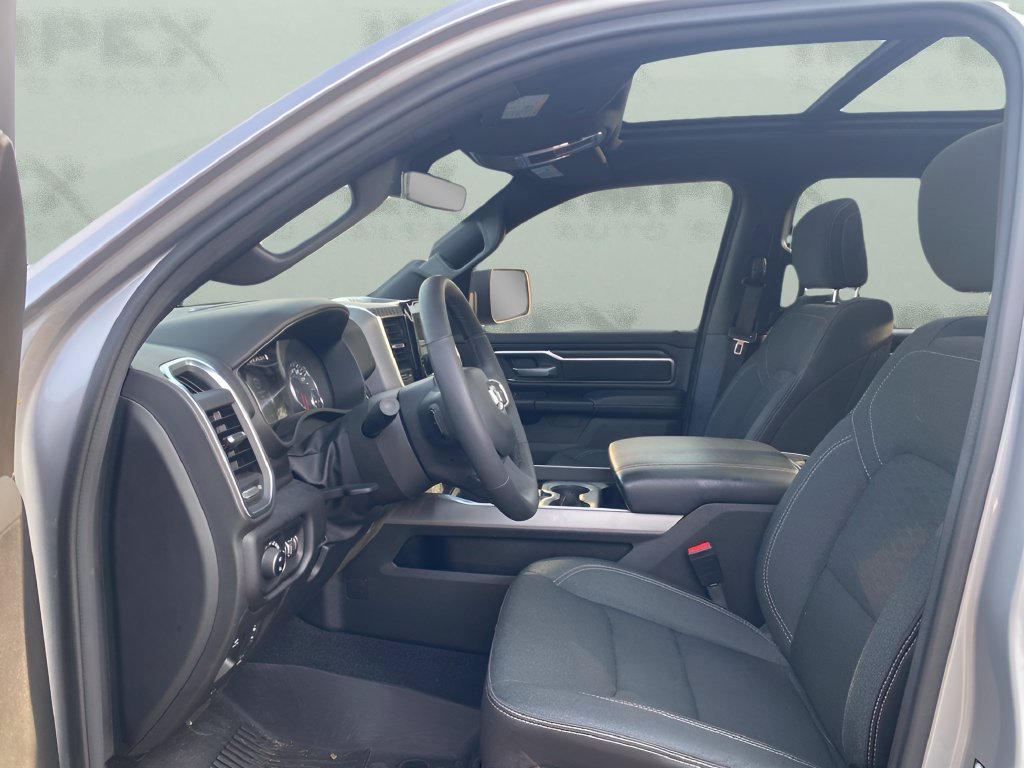 Used 2025 RAM 1500 Big Horn AWD/4WD image 9