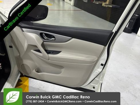 Used 2020 Nissan Rogue Sport SL FWD image 34