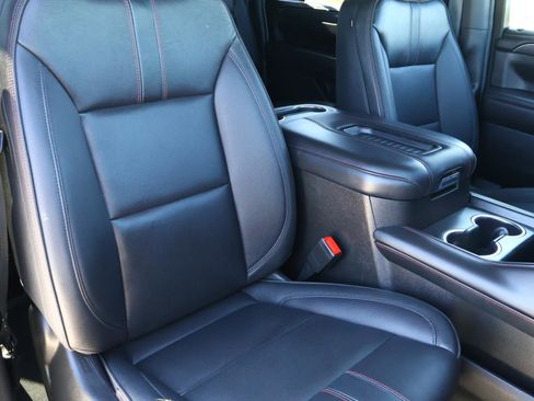 Used 2023 Chevrolet Suburban RST w/ Luxury Package image 20