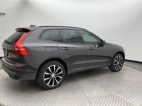 Certified 2023 Volvo XC60 B5 Plus w/ Climate Package image 2