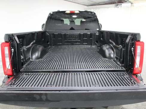 Used 2025 Ford F250 XLT AWD/4WD image 21