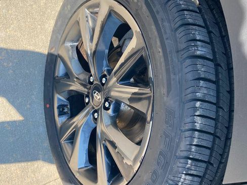 Used 2018 Hyundai Santa Fe Sport w/ 2.0T Ultimate Tech Package 05 AWD/4WD image 12