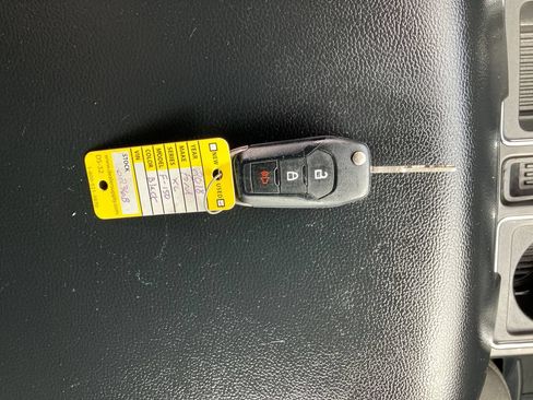 Used 2018 Ford F150 XL w/ Equipment Group 101A Mid AWD/4WD image 19