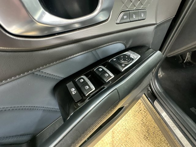 Certified 2025 Kia Sorento SX Prestige AWD/4WD image 23