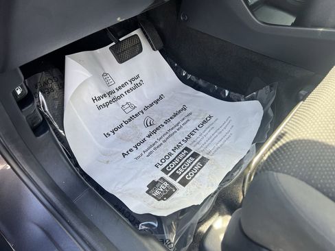 Used 2019 Honda HR-V LX image 17