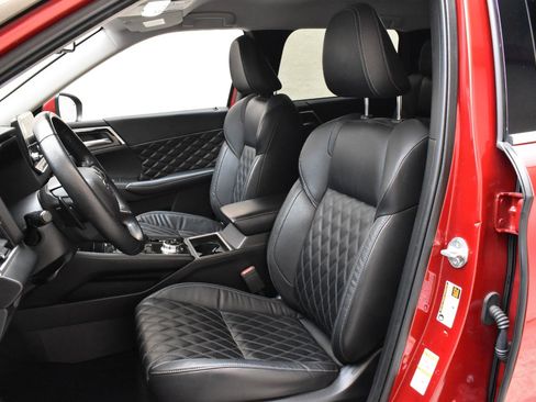 Used 2022 Mitsubishi Outlander SEL image 16