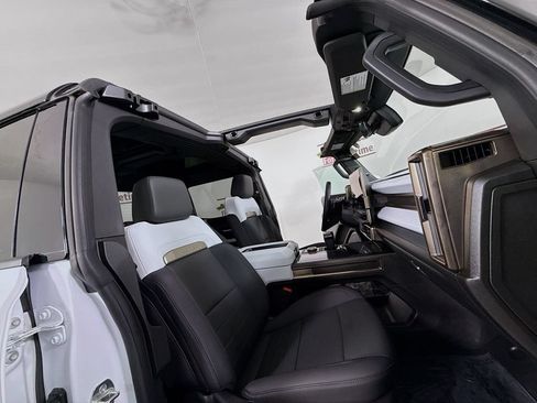 Used 2025 GMC Hummer EV 2X w/ Extreme Off-Road Package AWD/4WD image 19