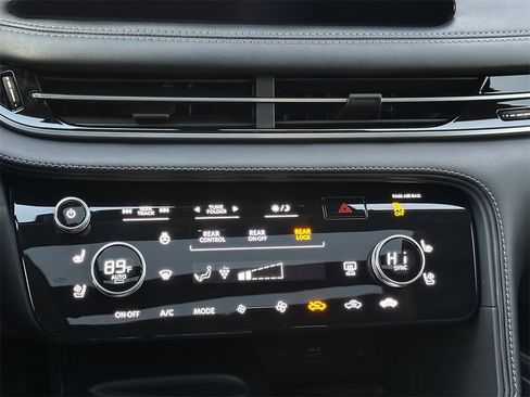 Used 2022 INFINITI QX60 Sensory w/ Cargo Package image 15