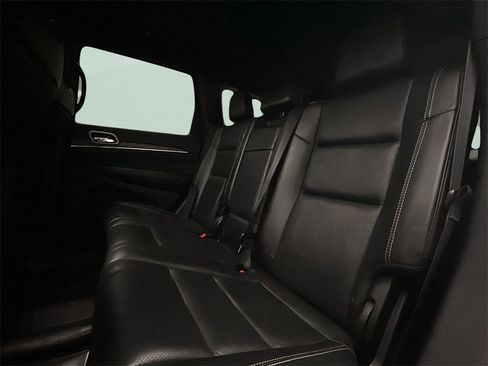 Used 2017 Jeep Grand Cherokee Limited w/ Luxury Group II image 12
