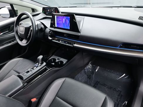 Used 2024 Toyota Prius XLE image 14