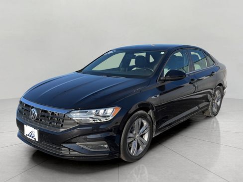 Used 2021 Volkswagen Jetta R-Line w/ R-Line Cold Weather Package image 3