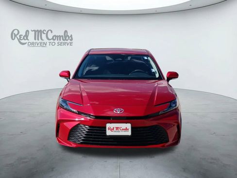 Used 2025 Toyota Camry image 8