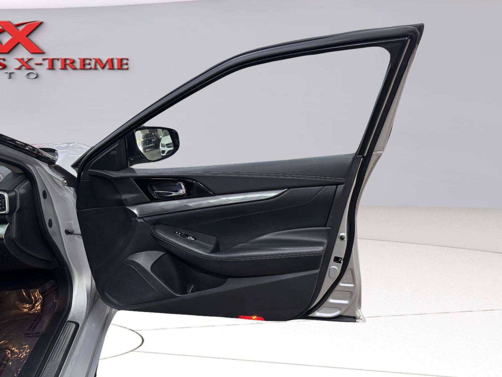 Used 2021 Nissan Maxima 3.5 SV w/ Floor Mat Group FWD image 48