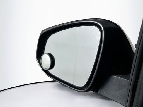 Used 2018 Toyota Tacoma SR5 image 16