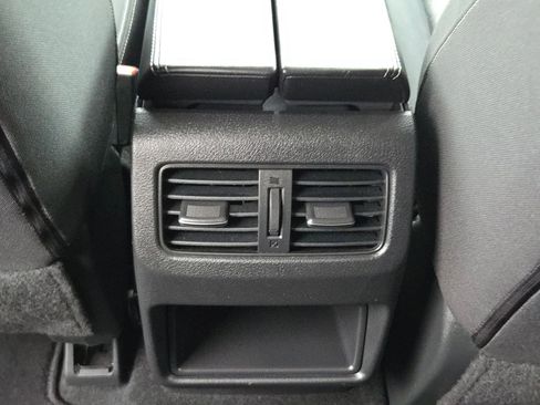 Used 2021 Nissan Rogue S image 24