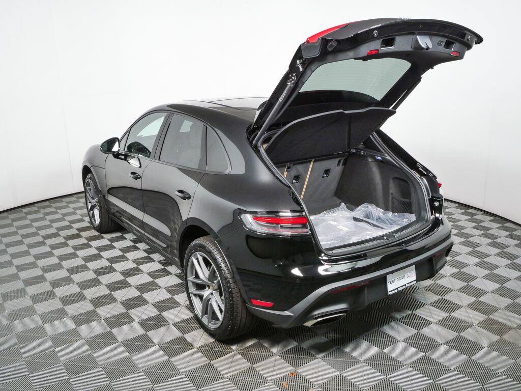 New 2026 Porsche Macan Turbo AWD/4WD image 33