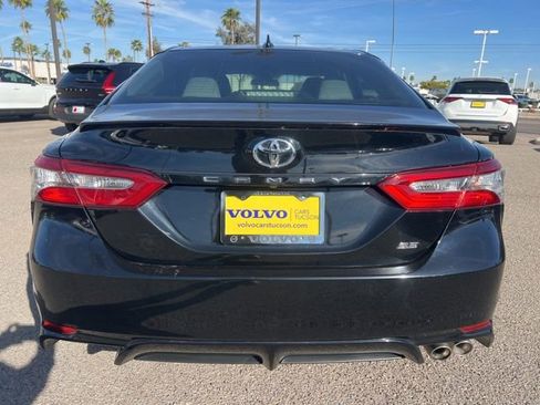 Used 2019 Toyota Camry SE w/ Carpet Mat Package image 4