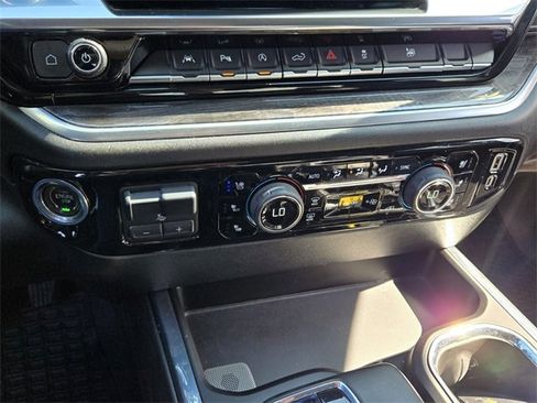 Used 2023 Chevrolet Silverado 1500 LTZ image 20