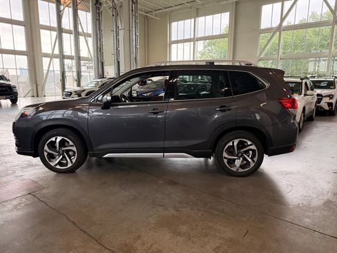 Used 2023 Subaru Forester Touring w/ Popular Package #3 AWD/4WD image 6