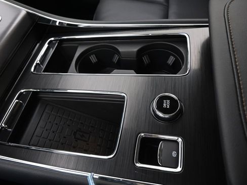 New 2026 Lincoln Aviator AWD w/ Jet Appearance Package image 32