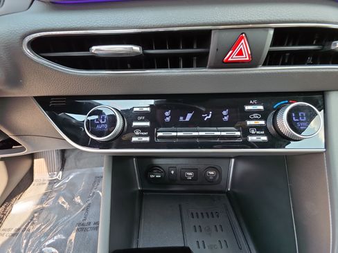 Used 2023 Hyundai Sonata Limited w/ Cargo Package FWD image 21