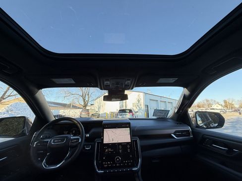 New 2025 GMC Yukon XL Denali w/ Sun & Power Step Package image 30