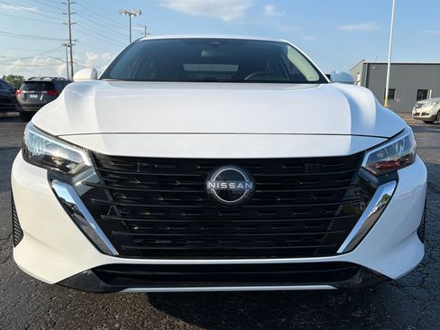 Used 2025 Nissan Sentra S FWD image 2