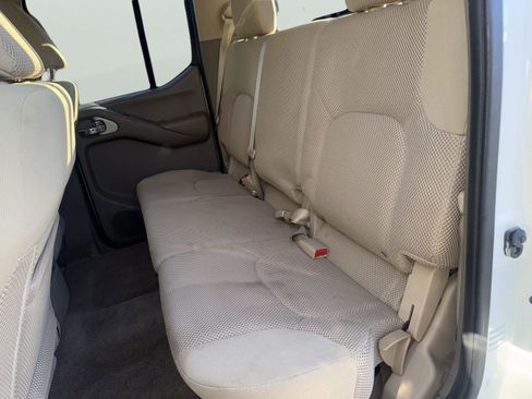 Used 2014 Nissan Frontier SV w/ SV Value Truck Package image 18