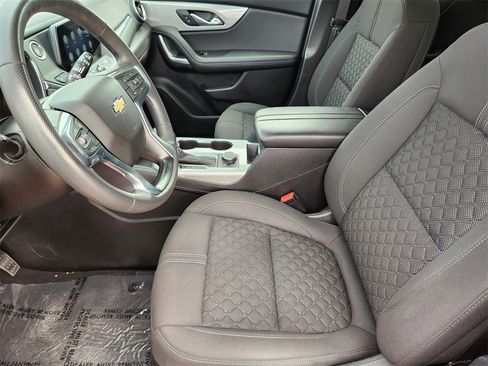 Used 2022 Chevrolet Blazer LT image 13