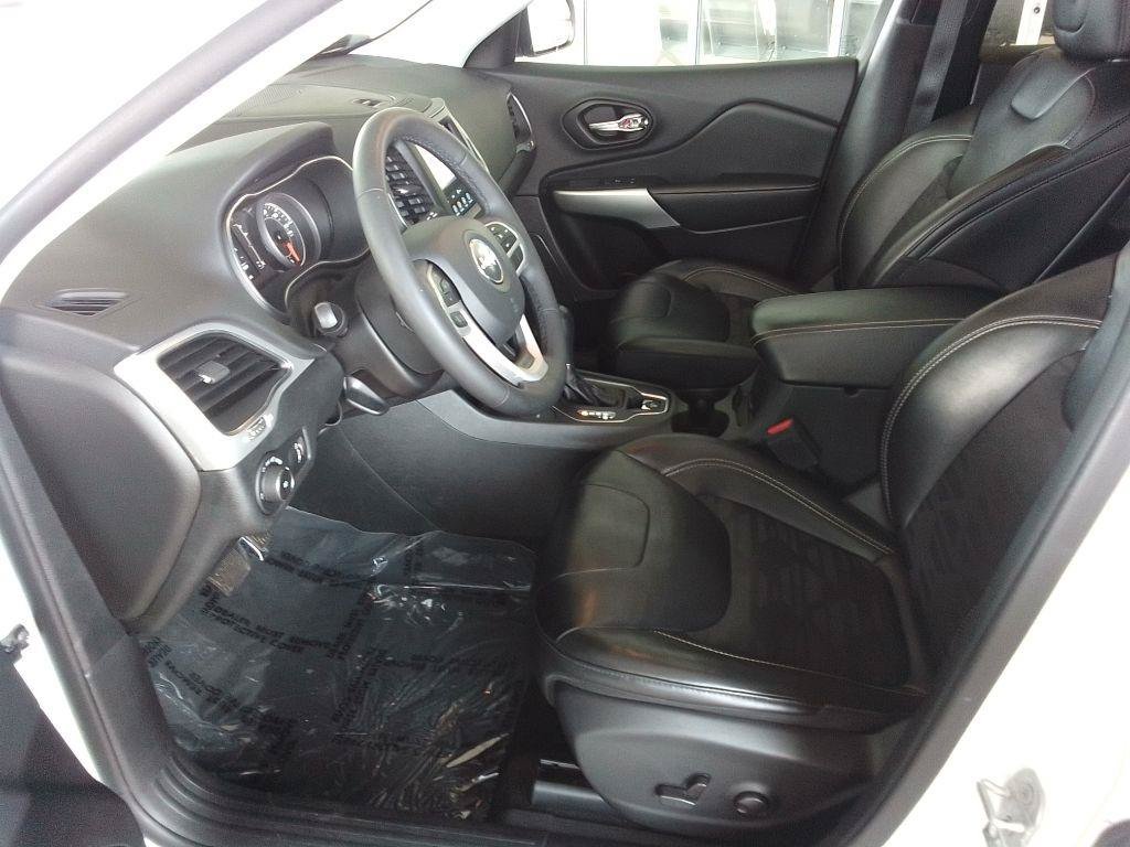 Used 2022 Jeep Cherokee Latitude w/ Sun & Sound Group AWD/4WD image 15