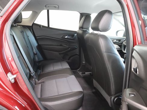 Used 2024 Chevrolet Trax LT w/ Driver Confidence Package FWD image 17