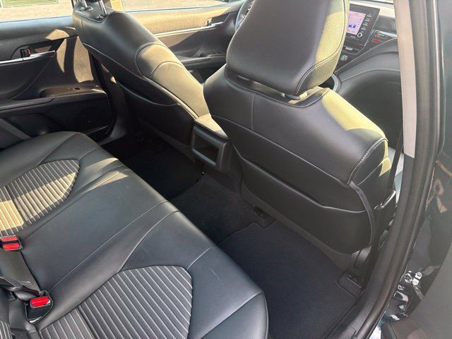 Used 2021 Toyota Camry SE FWD image 17