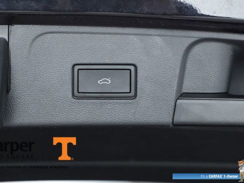 Used 2023 Volkswagen Atlas SE w/ Panoramic Sunroof Package FWD image 30