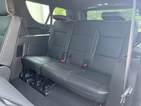 Used 2023 GMC Yukon XL SLT w/ SLT Premium Package AWD/4WD image 31