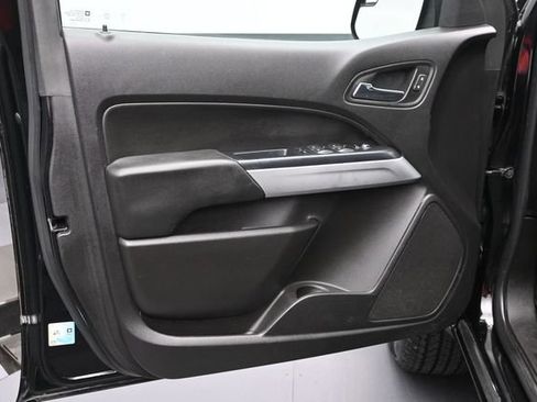 Used 2018 Chevrolet Colorado LT AWD/4WD image 21
