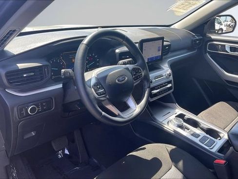 Certified 2024 Ford Explorer XLT RWD image 14