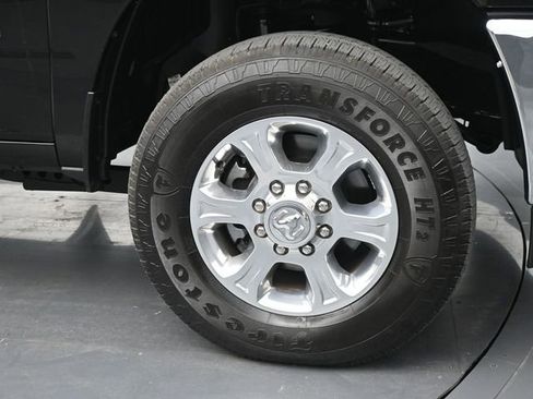 Used 2025 RAM 3500 Big Horn AWD/4WD image 33