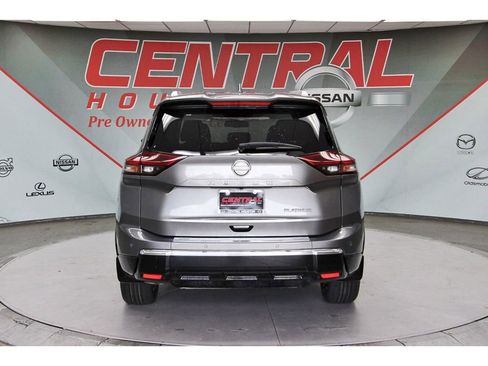 Used 2024 Nissan Rogue Platinum w/ Platinum Premium Package FWD image 6
